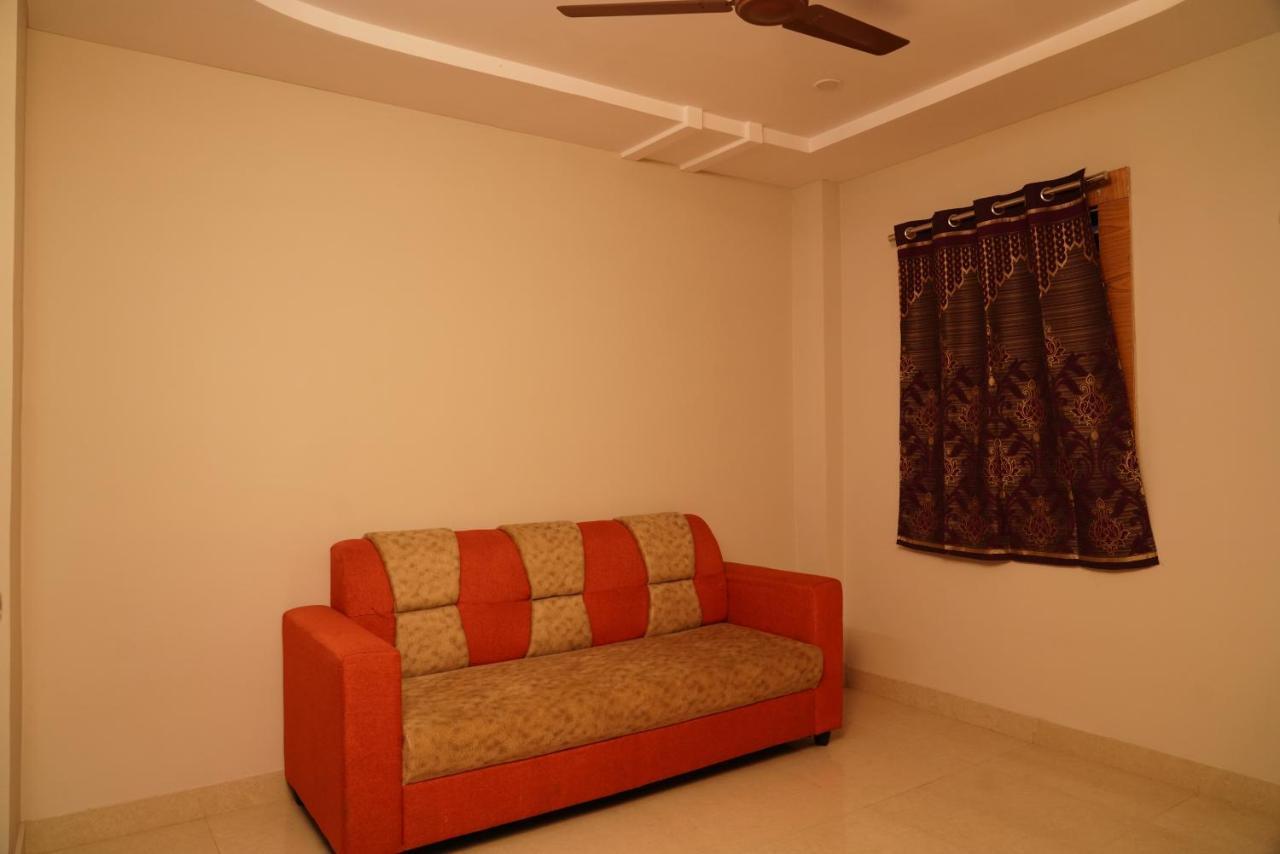Swagath Residency Kākināda Dış mekan fotoğraf